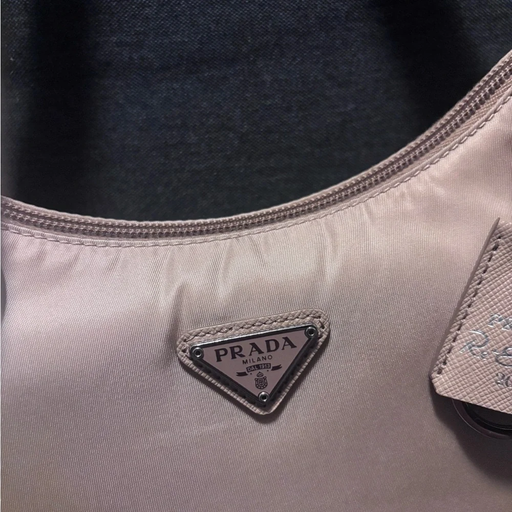 Prada Reedition 2000 - Picture 2 of 7
